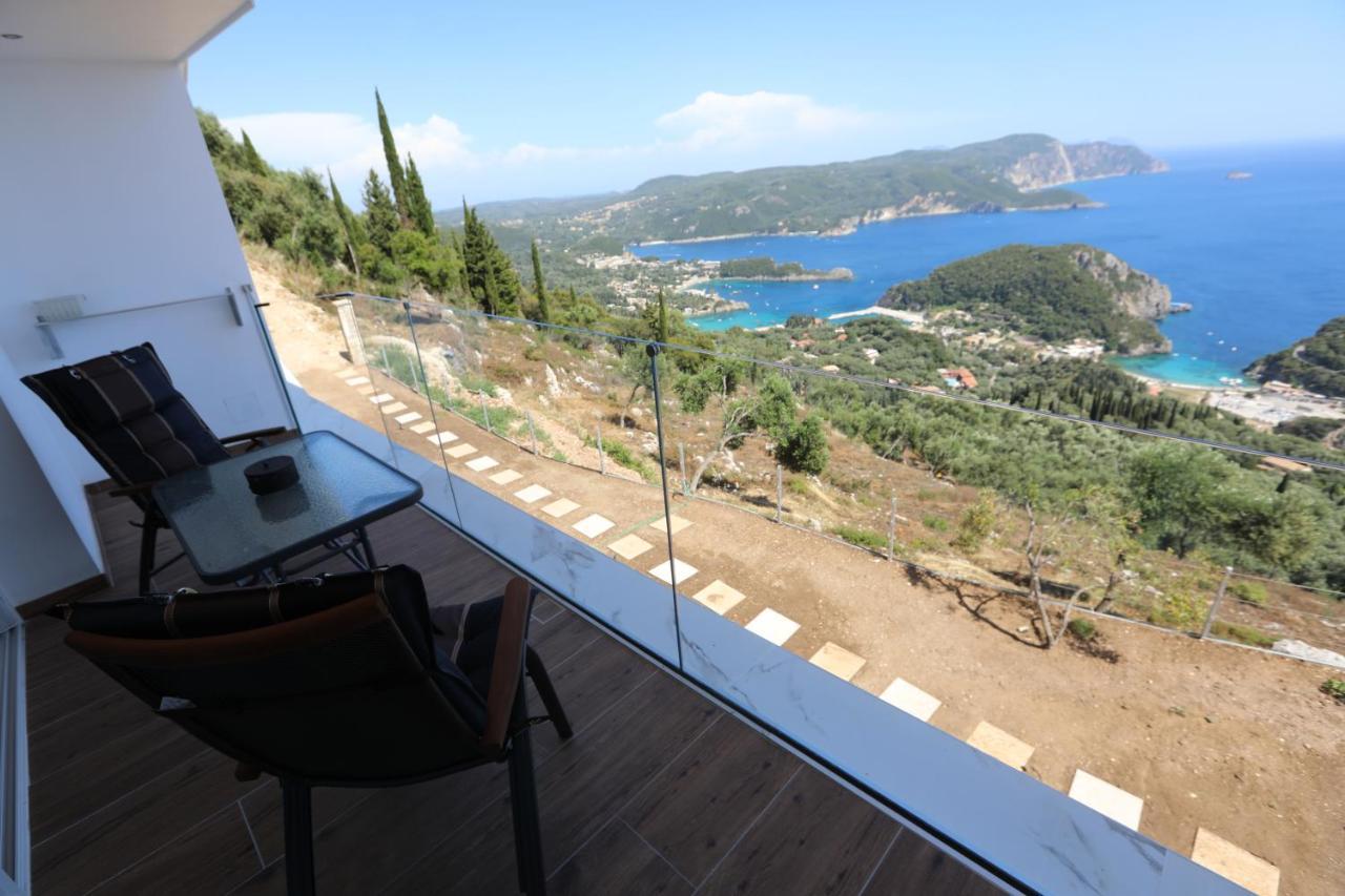Golden Fox Studios And Suites Lakones ภายนอก รูปภาพ