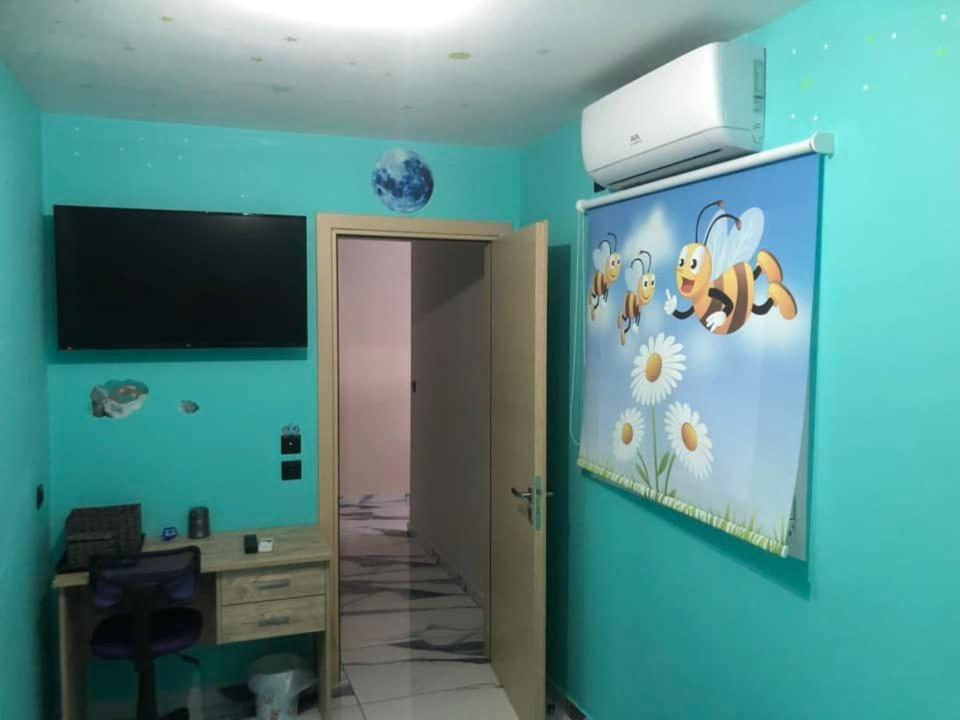 Golden Fox Studios And Suites Lakones ภายนอก รูปภาพ